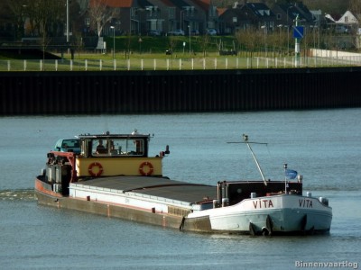 Vita-2-04-2014.jpg (183.82 Kio) Vu 2110 fois Vita-2-04-2014.jpg