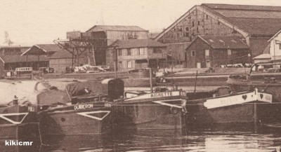Le conflit de la batellerie - Barrage du cours la Reine dans le port fluvial de Rouen - Chalands, Automoteurs et Remorqueurs (7) xARS (Copier).jpg