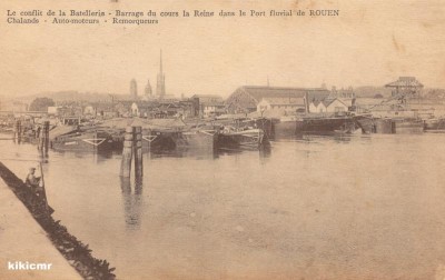 Le conflit de la batellerie - Barrage du cours la Reine dans le port fluvial de Rouen (1) (Copier).jpg