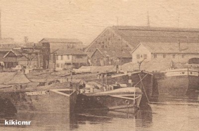 Le conflit de la batellerie - Barrage du cours la Reine dans le port fluvial de Rouen (3) MILAN (Copier).jpg