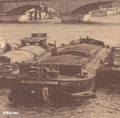 Le conflit de la batellerie - Barrage du quai de Paris dans le port fluvial de Rouen - Chaland, Automoteurs et Remorqueurs (5) DUGUESCLIN (Copier).jpg