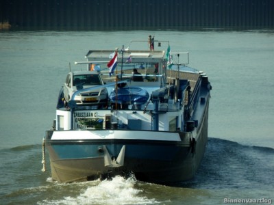 Christiaan-C-5-05-03-2014.jpg (150.1 Kio) Vu 1149 fois Christiaan-C-5-05-03-2014.jpg