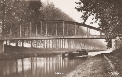 Heuilley-sur-Saône (C.-d'Or) - Pont du canal (1) (Copier).jpg