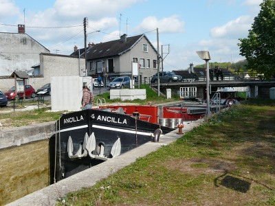 ancilla-moret-av.JPG (313.39 Kio) Vu 2190 fois ancilla-moret-av.JPG