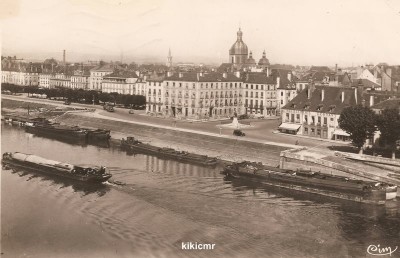Chalon-sur-Saône (S.-et-L.) - Les quais Gambetta (1) (Copier).jpg (85.17 Kio) Vu 6436 fois Chalon-sur-Saône (S.-et-L.) - Les quais Gambetta (1) (Copier).jpg