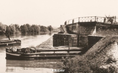 Saint-Symphorien (Côte d'Or) - Jonction du canal du Rhône au Rhin et de la Saône (2) (Copier).jpg