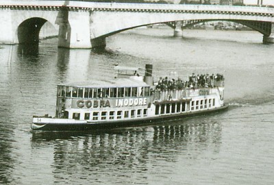 Vedette 54 in Paris, Ausschnitt (DR, Coll. vM).jpg