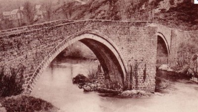 pont de tréboul.JPG (82.57 Kio) Vu 4804 fois pont de tréboul.JPG