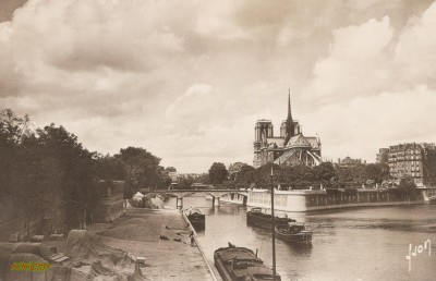 Paris en flânant - La Cité - Notre-Dame (1) (Copier).jpg