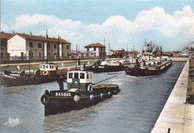 a-Barques à Port-Saint-Louis du Rhône.jpg (363.48 Kio) Vu 7257 fois a-Barques à Port-Saint-Louis du Rhône.jpg
