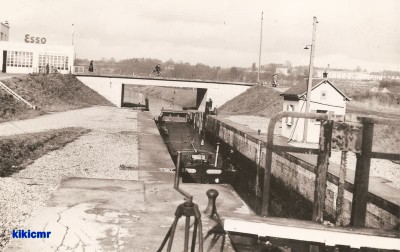 Sedan (Ardennes) - Le canal et l'écluse de Torcy (1) (Copier).jpg