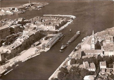 a-Barque à Martigues.jpg