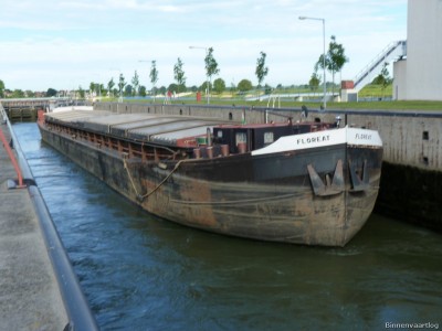 Floreat-3-22-05-2014.jpg (155.27 Kio) Vu 1484 fois Floreat-3-22-05-2014.jpg