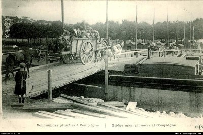 PONT DE BATEAUX.jpg