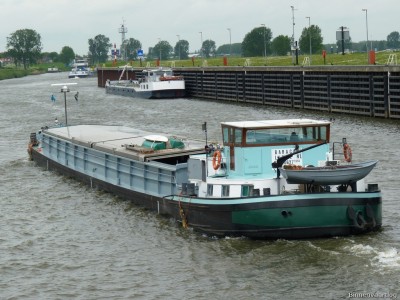 baracas-4-11-05-2012.jpg (252.13 Kio) Vu 5879 fois baracas-4-11-05-2012.jpg