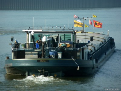 Vera-5-16-02-2015.jpg (164.27 Kio) Vu 1386 fois Vera-5-16-02-2015.jpg