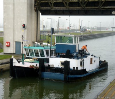 Furie-5-17-02-2015.jpg (168.81 Kio) Vu 1860 fois Furie-5-17-02-2015.jpg