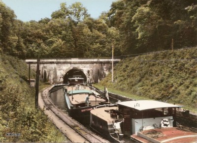 Demange-aux-Eaux . Meuse - Canal de la Marne au Rhin - entrée du souterrain - MARYVONNE - devant, PàM 1 (Copier).jpg