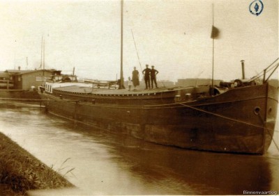 12-vliegende-hollander.jpg (121.6 Kio) Vu 1882 fois 12-vliegende-hollander.jpg