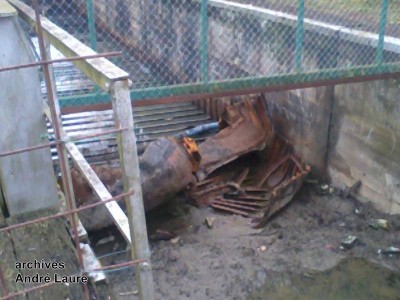 benthe (basrode) découpé dans l'ancienne écluse de Bernissart.jpg (92.33 Kio) Vu 2540 fois benthe (basrode) découpé dans l'ancienne écluse de Bernissart.jpg