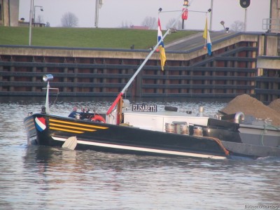 elisabeth-4-26-01-2009.jpg