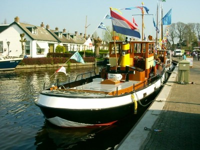 rval-2-sleepboot.jpg