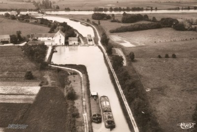 Saint-Symphorien-sur-Saône (Côte-d'Or) - Vue aérienne - La bassin du canal du Rhône au Rhin (1) (Copier).jpg