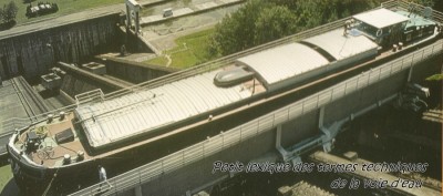 LUGEPA Arzviller - photo du Petit lexique des termes techniques de la voie d'eau (VNF) (1).jpg (111.73 Kio) Vu 4958 fois LUGEPA Arzviller - photo du Petit lexique des termes techniques de la voie d'eau (VNF) (1).jpg