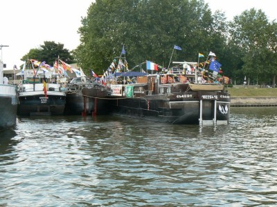 Louvre + La Seine en bateau printemps 2008 127 [].jpg