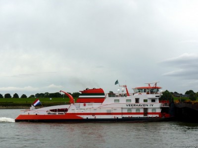 Veerhaven-IV-5-27-08-2015-Lobith.jpg (127.52 Kio) Vu 4102 fois Veerhaven-IV-5-27-08-2015-Lobith.jpg