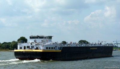 Somtrans-XIII-4-28-08-2015-Lobith.jpg
