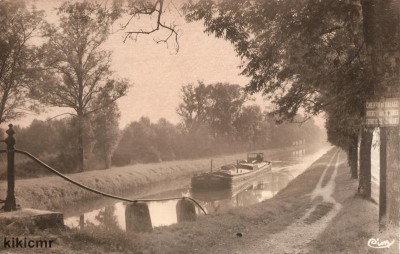 Fraisans (Jura) - Le canal du Rhône au Rhin (1) (Copier).jpg