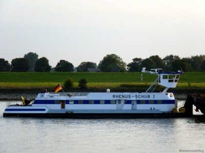Rhenus-Schub-3-29-08-2015.jpg (133.38 Kio) Vu 1991 fois Rhenus-Schub-3-29-08-2015.jpg