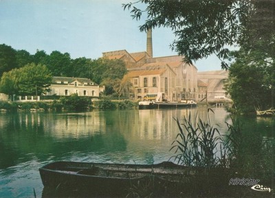 Bray-sur-Seine (Seine-et-Marne) - Le port (CUTTER) (1) (Copier).jpg