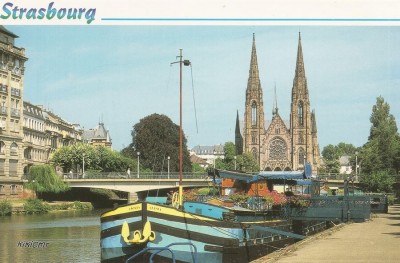 Strasbourg - Les quais - au fond, l'église Saint-Paul - ALESIA (Copier).jpg