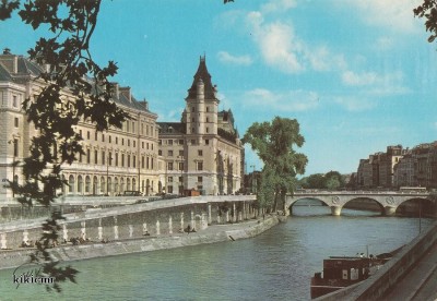 Paris et ses merveilles - Le palais de justice et le pont Saint-Michel vus des quais (1) (Copier).jpg