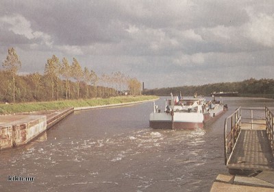 L'écluse des Fontinettes (Pas-de-Calais) - Photo A. Dagniaux (1) (Copier).jpg (113.2 Kio) Vu 3155 fois L'écluse des Fontinettes (Pas-de-Calais) - Photo A. Dagniaux (1) (Copier).jpg