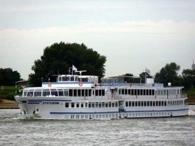 Statendam-1-27-08-2015-Lobith.jpg (182.73 Kio) Vu 1970 fois Statendam-1-27-08-2015-Lobith.jpg