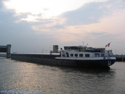 isis415052008zs2.jpg
