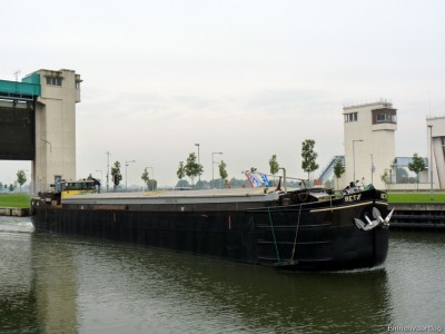 Retif-3-21-10-2015.jpg