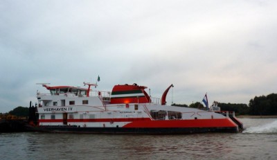Veerhaven-IV-6-21-09-2015-Oosterhout.jpg
