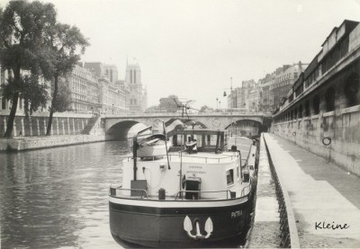 Patria aan de Quai St.Michel.jpg