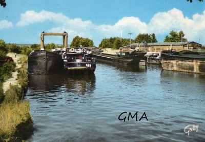 poses-irlande II+roulis-CP-gaby-101.jpg (1.09 Mio) Vu 1426 fois poses-irlande II+roulis-CP-gaby-101.jpg