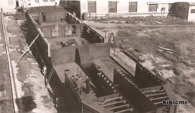 2 - CNR 2 - Arles 11juin 1951 - Drague ACB en construction aux chantiers Barriol à Arles (Copier).jpg