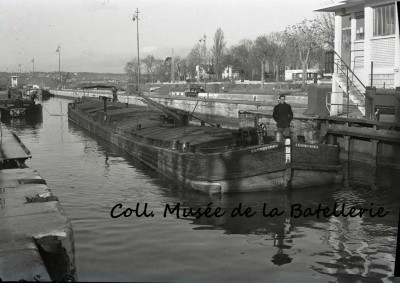 Les Druides-bois@musee-conflans.jpg