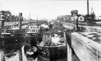 Groupe de remorqueurs.jpg (126.77 Kio) Vu 1370 fois Groupe de remorqueurs.jpg