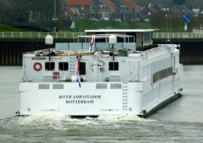 River-Ambassador-5-31-03-2016-sluis-Lith.jpg