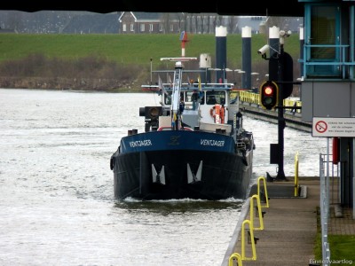 Ventjager-1-03-03-2016-Grave.jpg