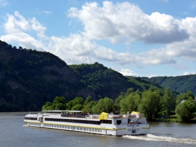 Elegant-Lady-7-29-06-2016-Piesport.jpg