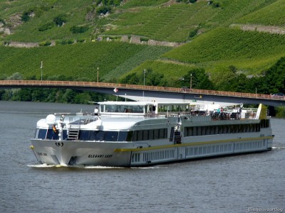 Elegant-Lady-1-29-06-2016-Piesport.jpg